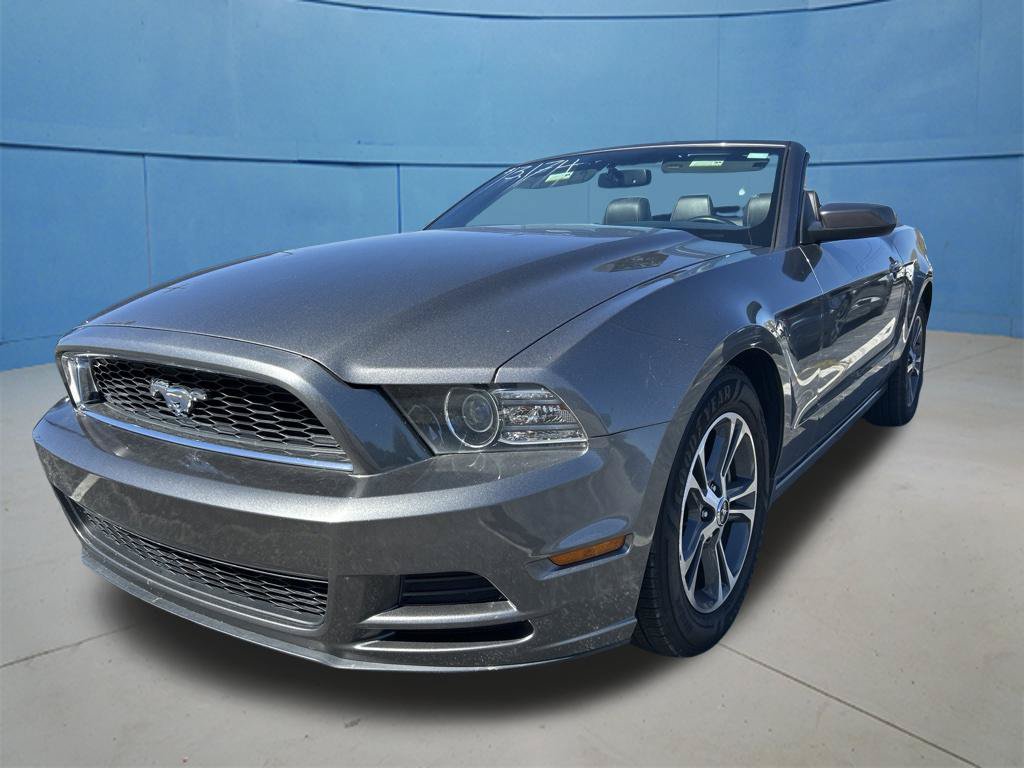 Used 2013 Ford Mustang Premium RWD image 5