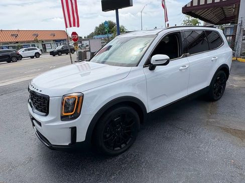Used 2021 Kia Telluride EX w/ EX Premium Package AWD/4WD image 13