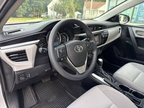 Used 2014 Toyota Corolla LE FWD image 11