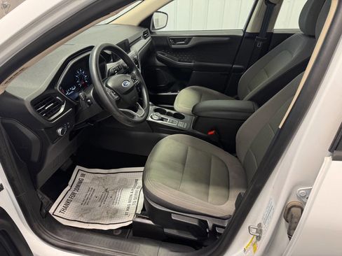 Used 2020 Ford Escape S image 9