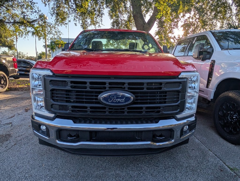 New 2026 Ford F350 XL w/ XL Chrome Package RWD image 3