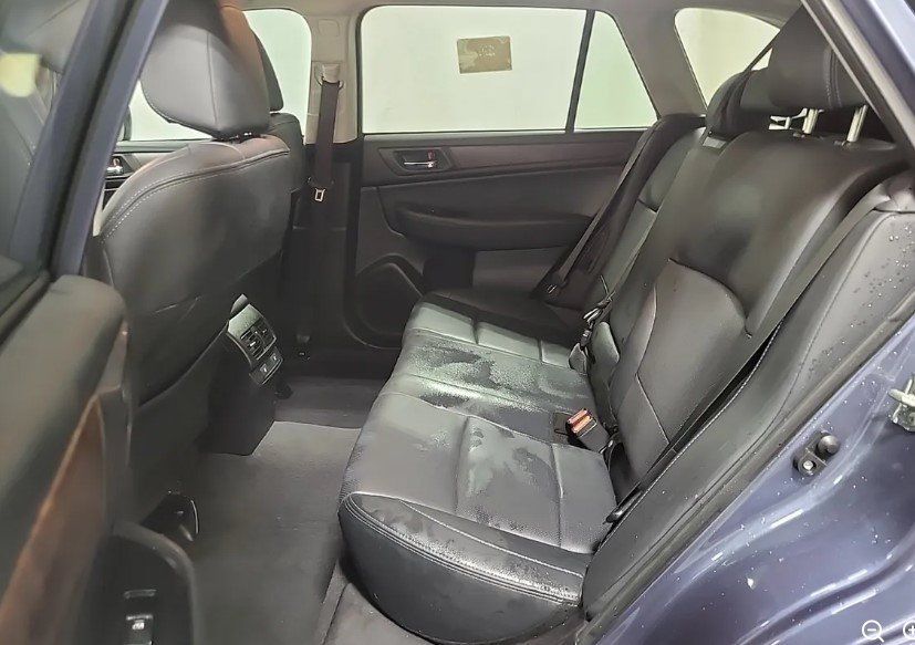 Used 2016 Subaru Outback 2.5i Limited AWD/4WD image 9