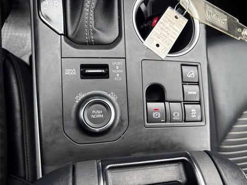 Used 2023 Toyota Highlander XSE AWD/4WD image 19