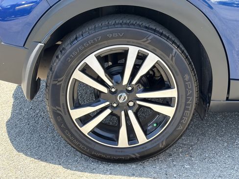 Used 2020 Nissan Kicks SR FWD image 9