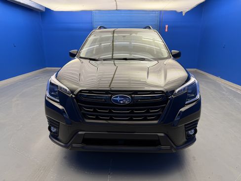 Certified 2024 Subaru Forester Premium AWD/4WD image 3