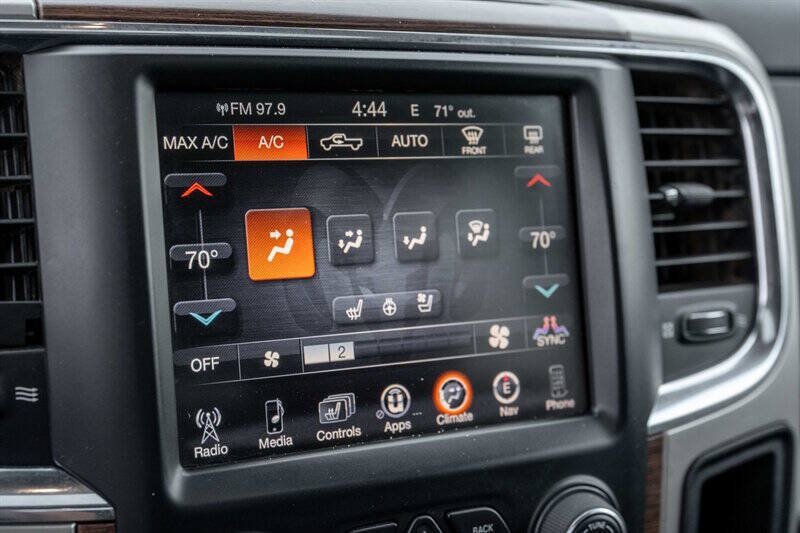 Used 2015 RAM 1500 Laramie w/ Convenience Group AWD/4WD image 14