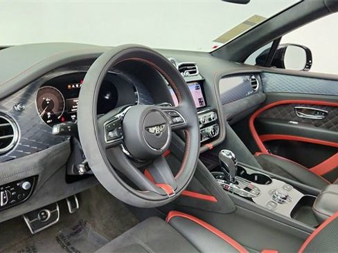 Used 2022 Bentley Bentayga Speed image 17