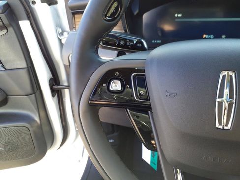 Used 2025 Lincoln Corsair Grand Touring w/ Equipment Group 301A image 11