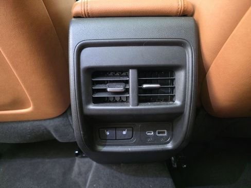 Used 2024 Cadillac XT4 Premium Luxury image 25