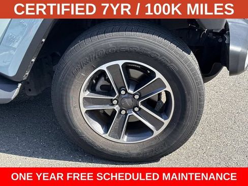 Used 2023 Jeep Wrangler Unlimited Sahara AWD/4WD image 7