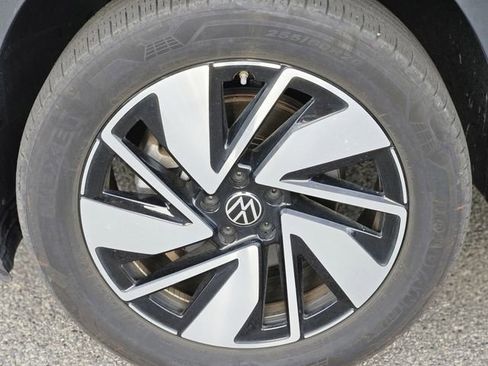 Used 2025 Volkswagen Atlas SE FWD image 10