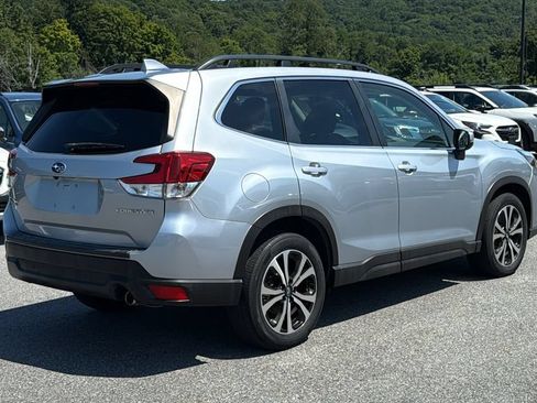 Certified 2022 Subaru Forester Limited AWD/4WD image 4