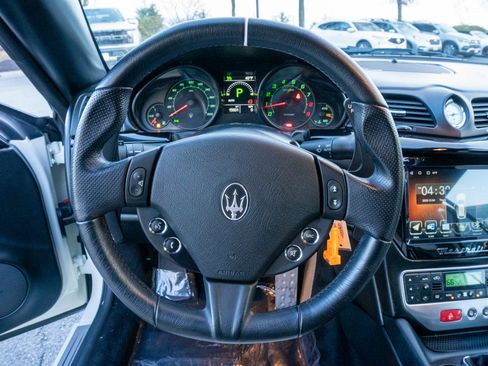 Used 2013 Maserati GranTurismo Sport image 15