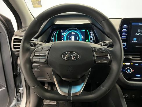 Used 2020 Hyundai Ioniq SE FWD image 6