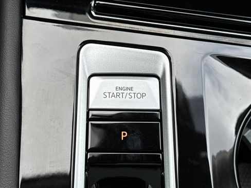 New 2025 Volkswagen Atlas SEL Premium R-Line image 21