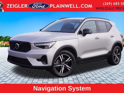 Used 2024 Volvo XC40 B5 Core