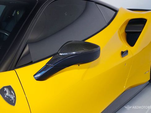 Used 2018 Ferrari 488 GTB Base image 14