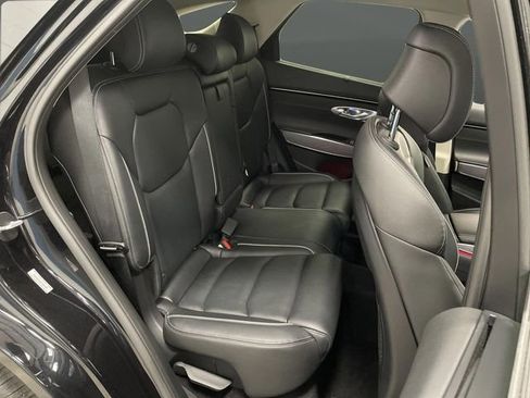 Used 2023 Genesis GV70 2.5T Advanced w/ Advanced Package image 36