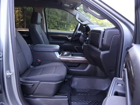Used 2025 Chevrolet Silverado 2500 LT AWD/4WD image 26