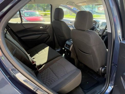 Used 2018 Chevrolet Equinox LT image 16