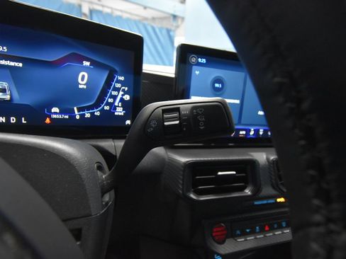 Used 2024 Ford Mustang Coupe image 14