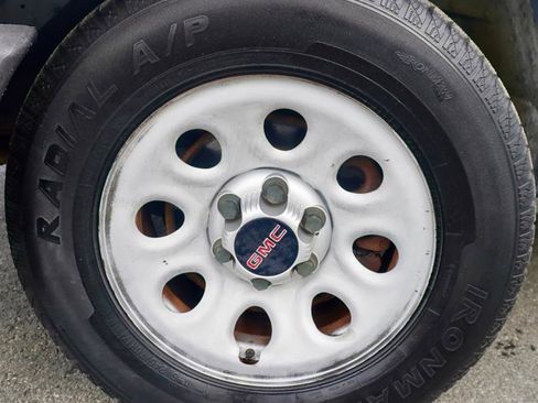 Used 2010 GMC Savana 1500 image 3