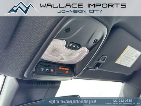 Used 2024 Chevrolet Colorado Trail Boss w/ Advanced Trailering Package AWD/4WD image 6