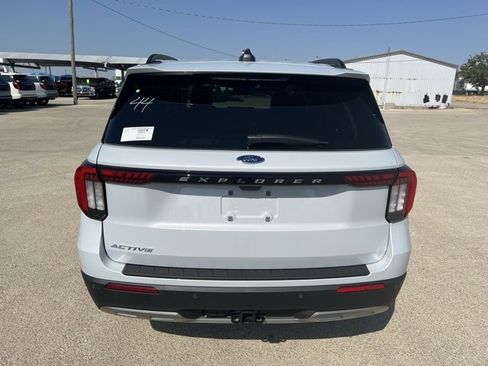 New 2025 Ford Explorer Active w/ Active Comfort Package image 7