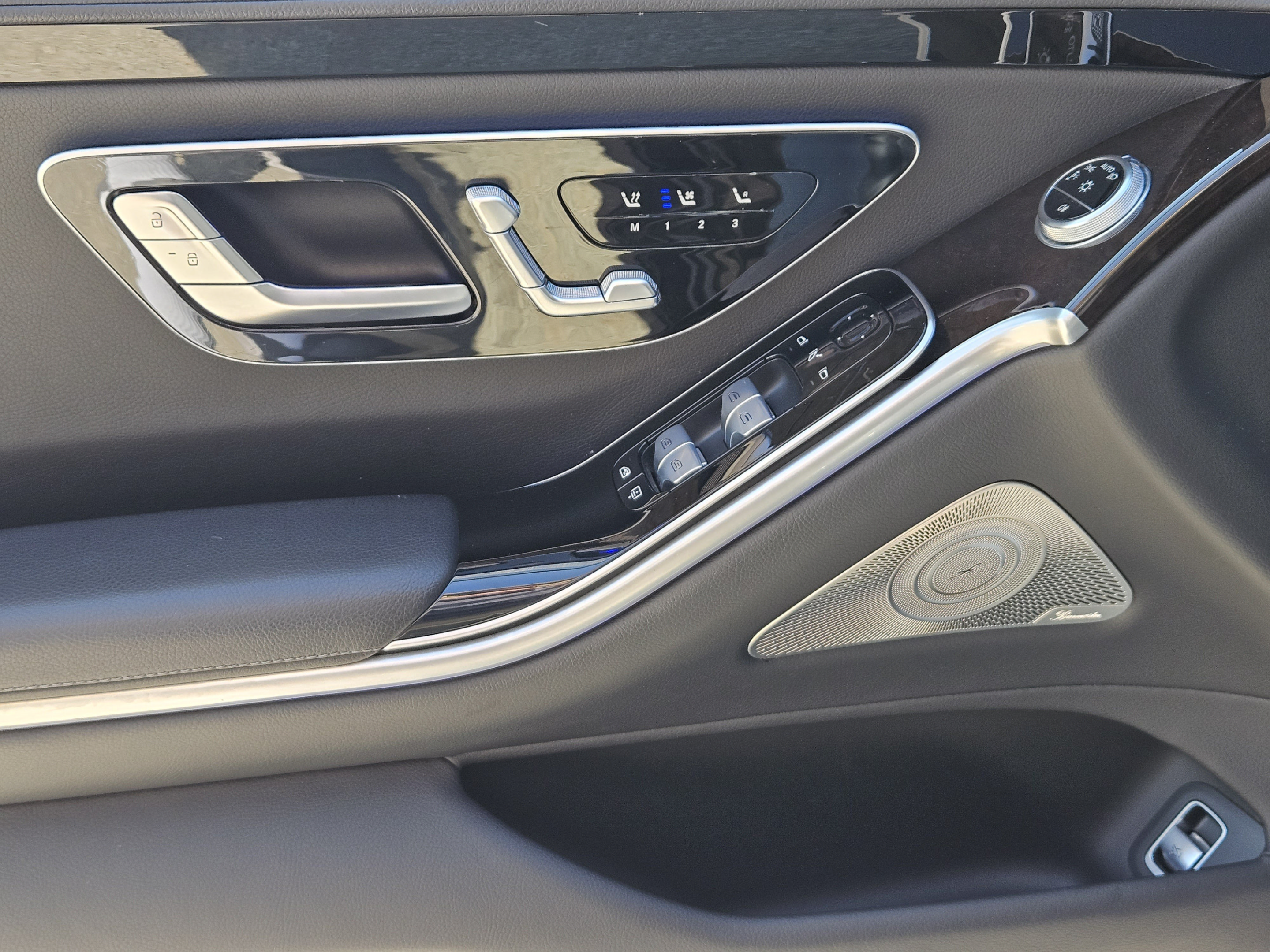 Certified 2023 Mercedes-Benz S 500 4MATIC image 18