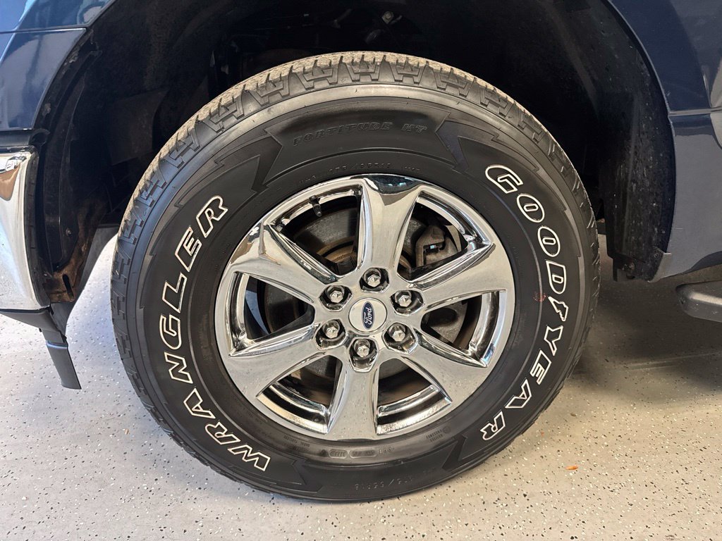 Used 2020 Ford F150 XLT w/ Equipment Group 302A Luxury AWD/4WD image 2