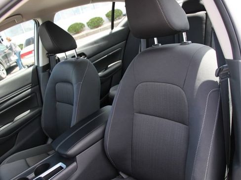 Used 2025 Nissan Altima 2.5 S FWD image 5