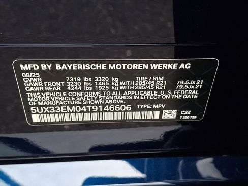 Used 2026 BMW X7 M60i w/ Executive Package image 28