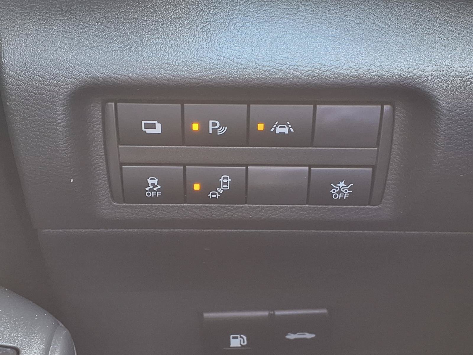 Used 2021 Nissan Kicks S FWD image 12