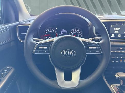 Used 2022 Kia Sportage LX w/ LX FWD Value Edition Package image 12