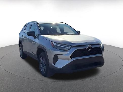 Used 2025 Toyota RAV4 LE image 3