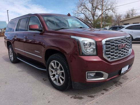 Used 2020 GMC Yukon XL Denali AWD/4WD image 4