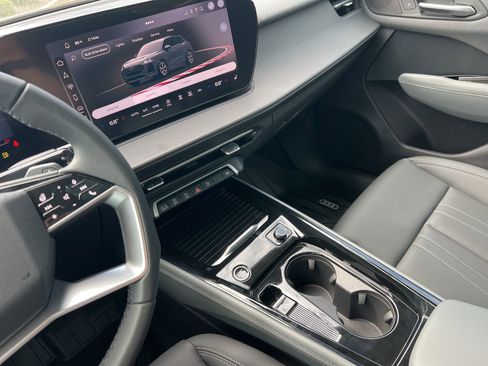 New 2026 Audi Q3 quattro 2.0T AWD/4WD image 17