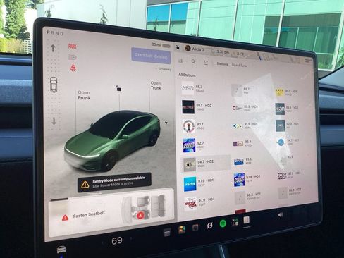 Used 2026 Tesla Model Y AWD image 15
