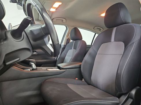 Used 2021 Nissan Sentra SV image 16