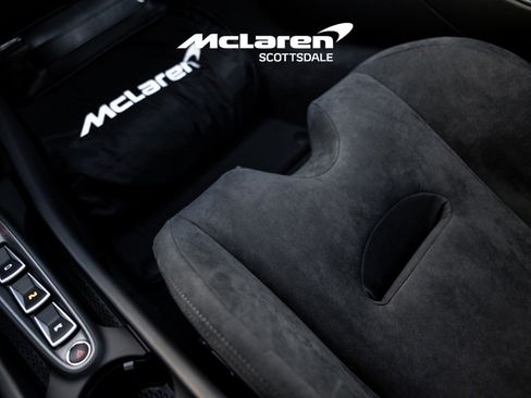 Used 2025 McLaren Artura Spider image 29