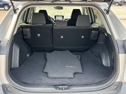 Used 2023 Toyota RAV4 LE image 28