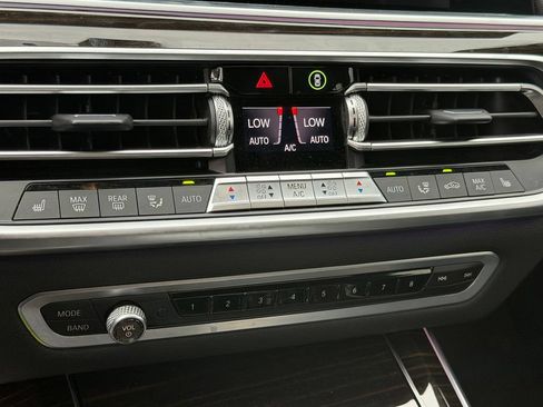 Used 2020 BMW X5 xDrive40i w/ M Sport Package AWD/4WD image 21