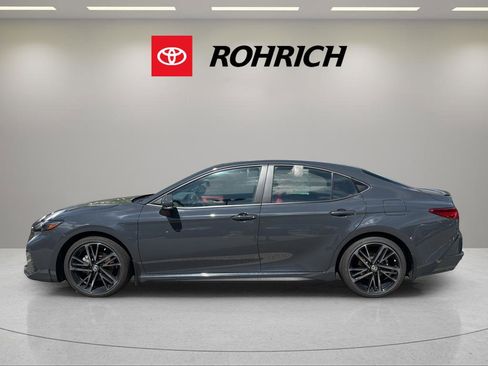 Used 2025 Toyota Camry XSE image 8