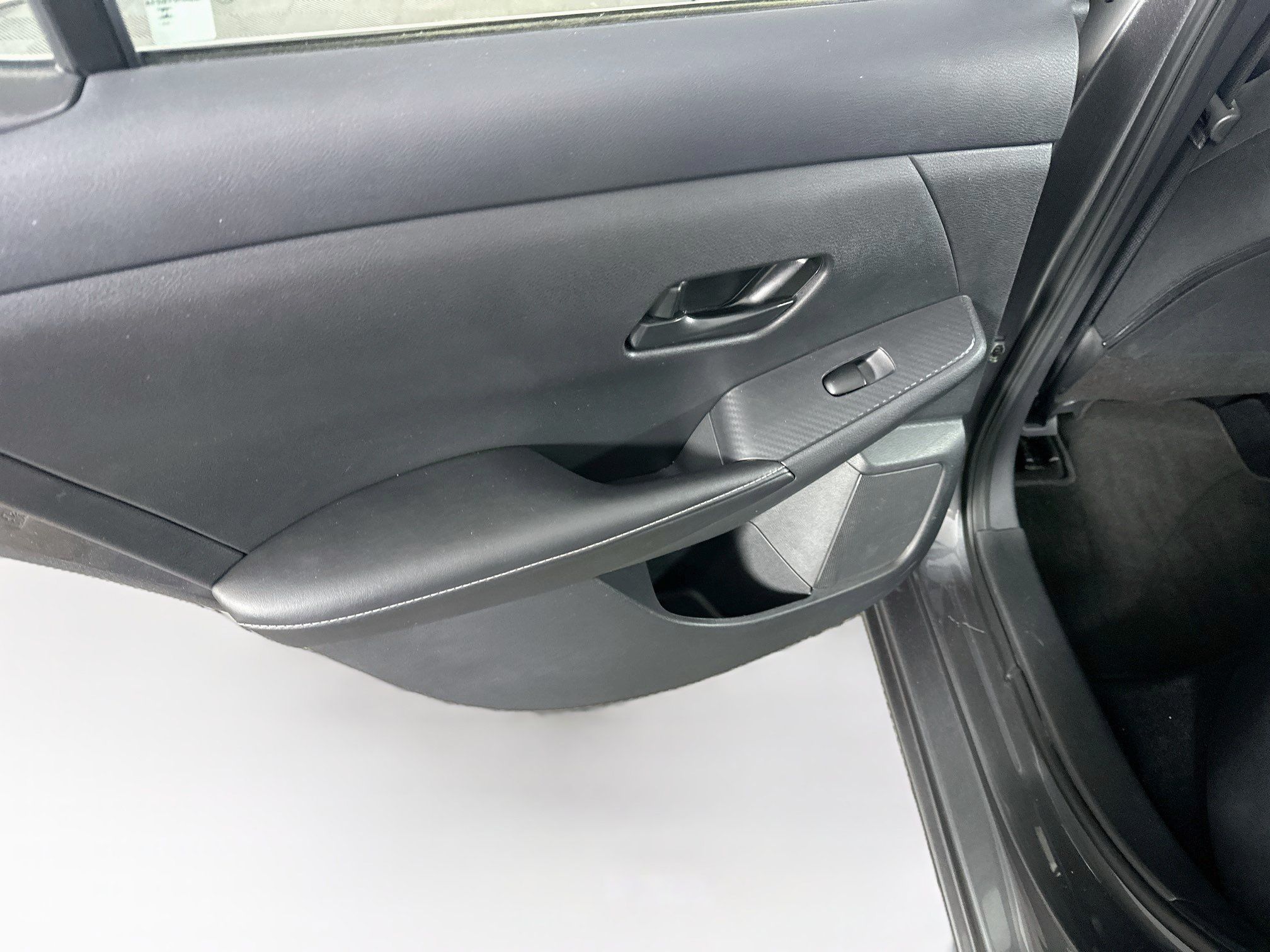 Used 2025 Nissan Sentra S FWD image 25
