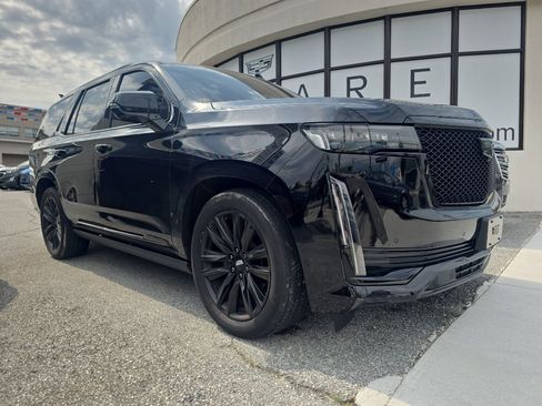 Used 2021 Cadillac Escalade Sport w/ Driver Assist Tech Package AWD/4WD image 2