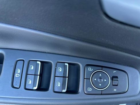 Used 2023 Hyundai Santa Fe SEL w/ Premium Package image 29