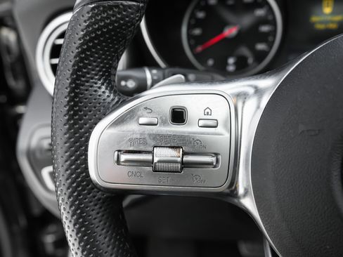 Used 2022 Mercedes-Benz GLC 300 image 18