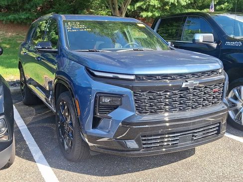 Certified 2026 Chevrolet Traverse RS w/ LPO, Floor Liner Package AWD/4WD image 3
