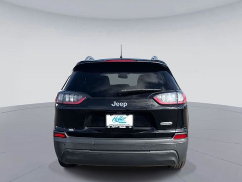 Used 2020 Jeep Cherokee Latitude w/ Cold Weather Group FWD image 5
