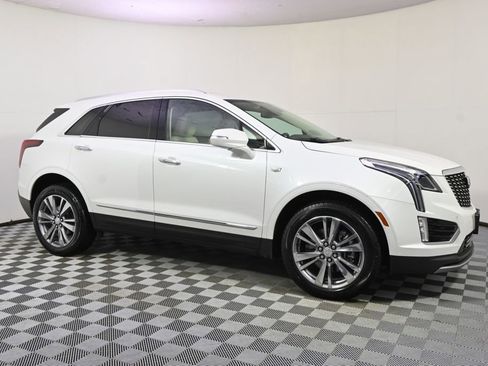 New 2025 Cadillac XT5 Premium Luxury w/ LPO, Floor Liner Package AWD/4WD image 8